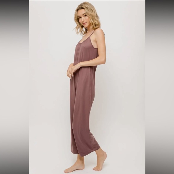 420. Jumpsuit Soft Jersey Merlot Jumpsuit W/Adjustable Straps NEW Item NWT S,M,L - Picture 6 of 8